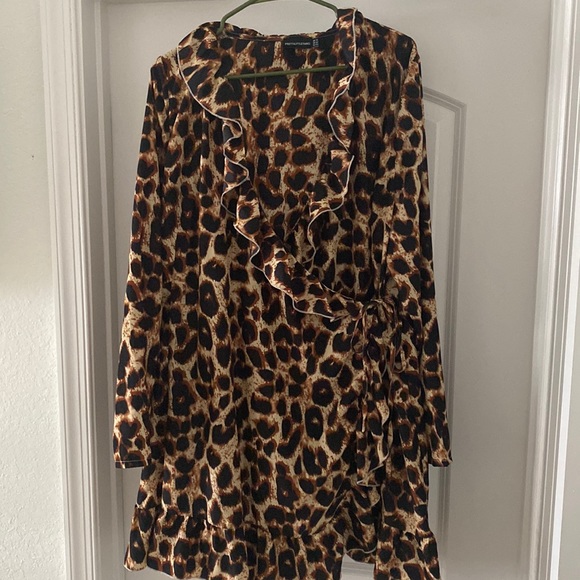 PrettyLittleThing Dresses & Skirts - Leopard wrap dress.
